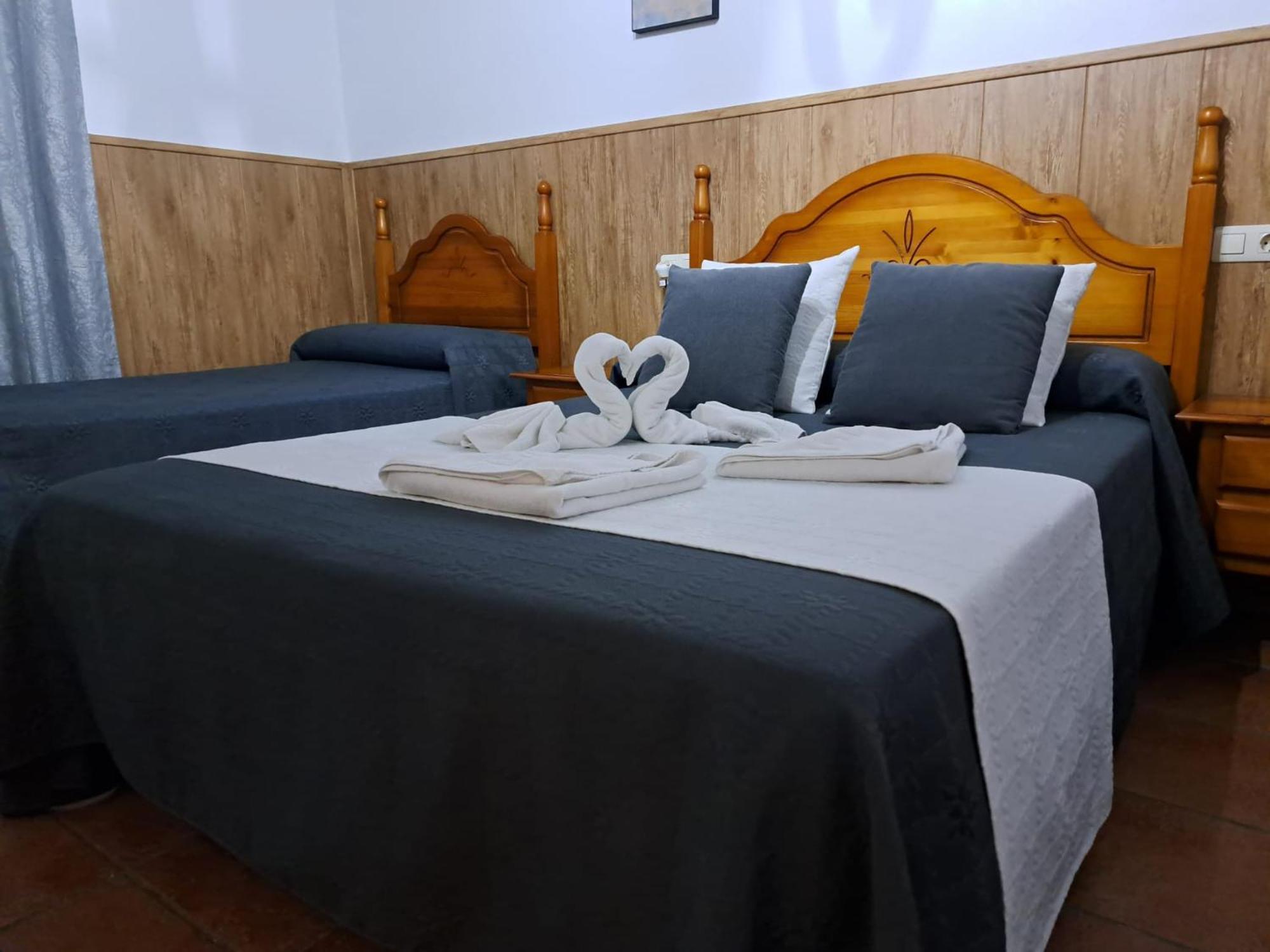 Hostal Brenaverde Ґаусін Екстер'єр фото